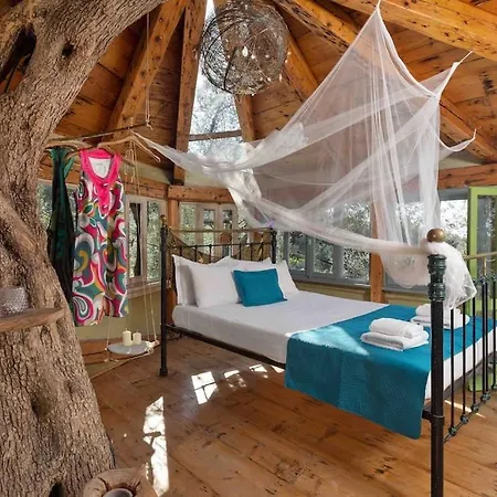 Margaritis's Treehouse * Paramonas (Corfu)