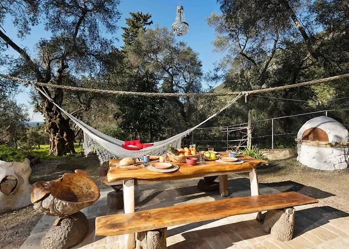 Margaritis's Treehouse * Paramonas (Corfu)